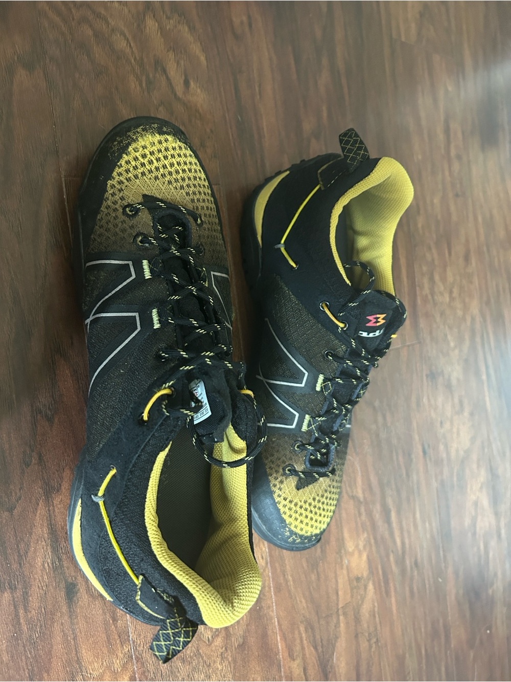 Men's Garmont Sticky Cloud Hiking sneakers - Black & Yellow